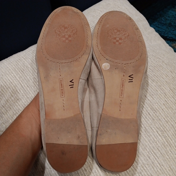 Vince Camuto Tan Ballet Flats Size 9.5 - Picture 2 of 6